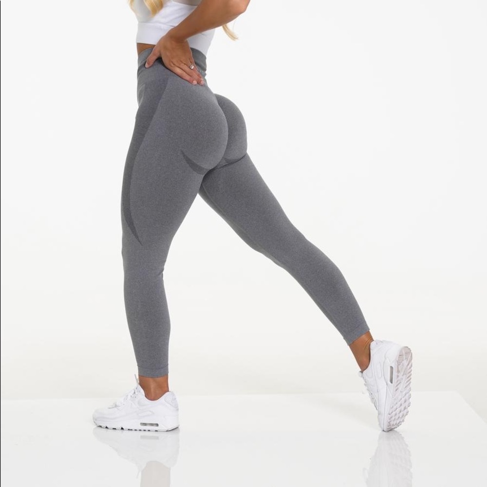 NVGTN grey seamless contour leggings, small